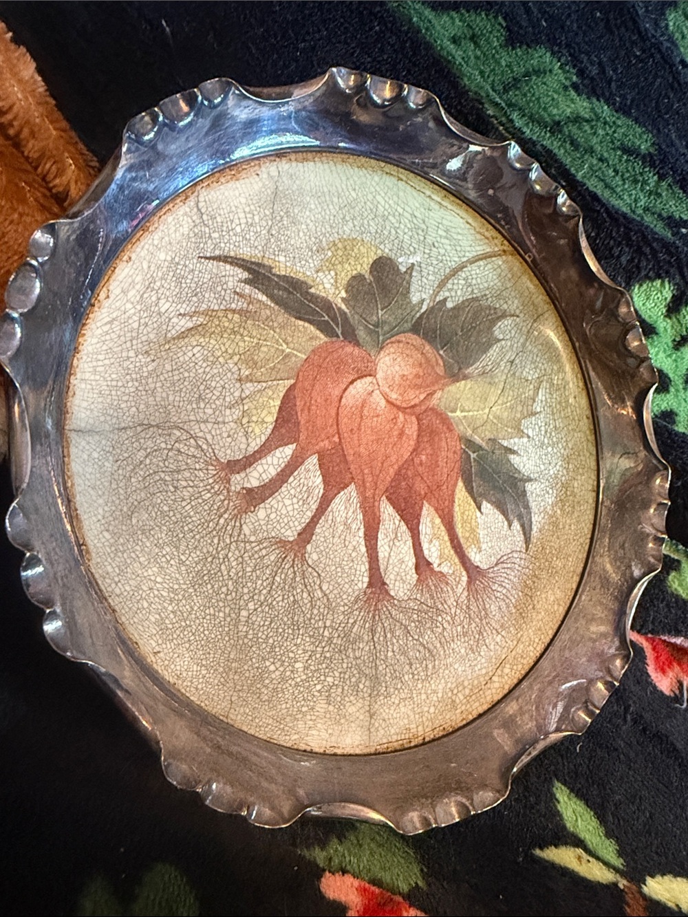 Vintage Floral tile onion  Art Tray in Cream with metal edge